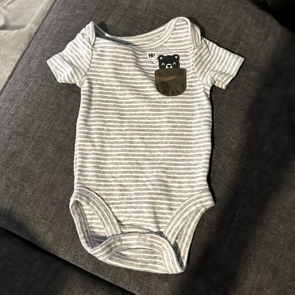 Onesie with bear, size NB. Carters
